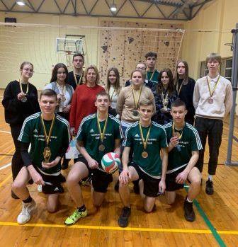 Kalėdinis tinklinio turnyras Tauragės savivaldybės Mero taurei laimėti