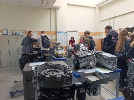 Mokiniai lankėsi TPRC atvirų durų dienos renginiuose