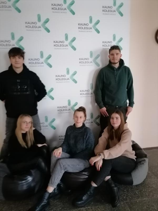 Domėkitės iš anksto studijų programomis
