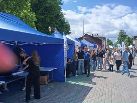 Tauragės Žalgirių gimnazistai miesto šventės mugėje pristatė verslo idėjas